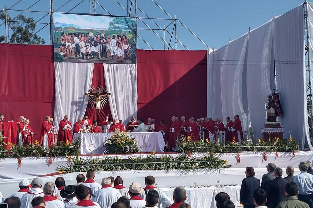 En una celebración eucarística que presidió este sábado en Salta, el cardenal Marcello Semeraro, prefecto del Dicasterio para las Causas de los Santos, declaró beatos a los sacerdotes Pedro Ortiz de Zárate y Juan Antonio Solinas SJ, los Mártires del Zenta.