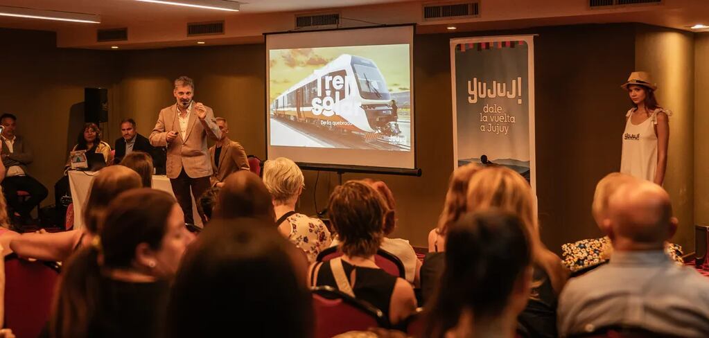La presentación del Tren Solar de la Quebrada atrajo el interés de gran número de operadores turísticos en Córdoba.