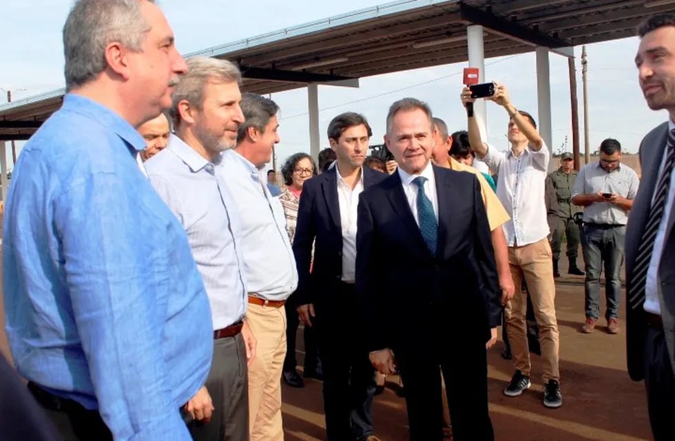 El gobernador Passalacqua y el ministro Frigerio en la inauguración del puente. (MisionesOnline)