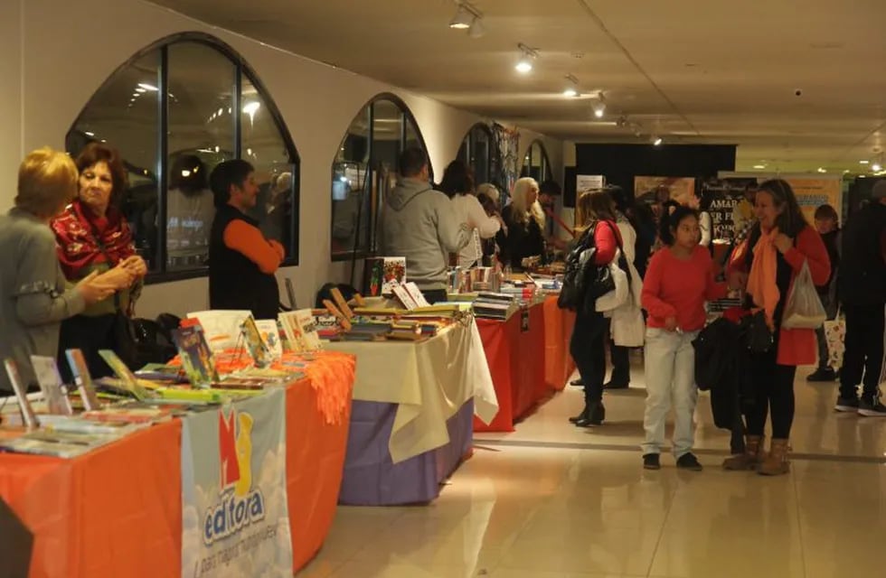 Feria del libro en Carlos Paz