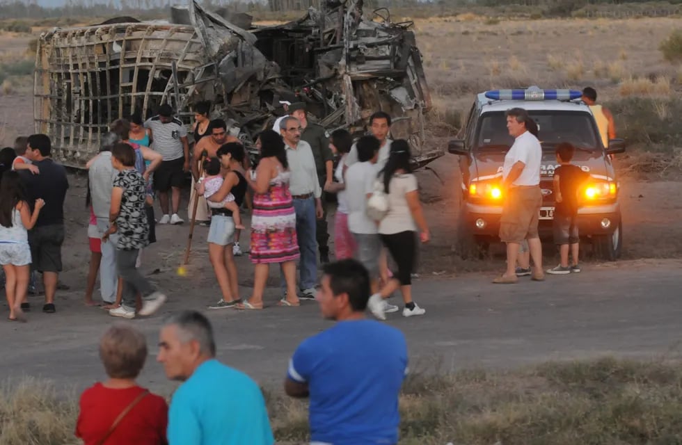 En 2014, un camión brasileño que transitaba a contramano por la ruta 7 chocó contra un colectivo y murieron 17 personas.