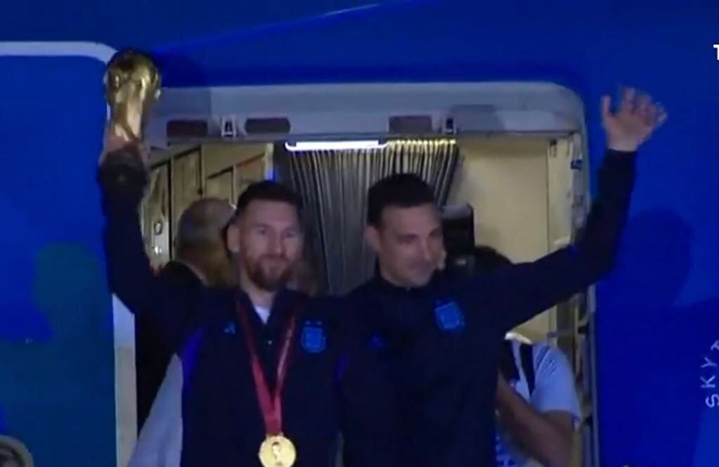 La Selección Argentina ya está en nuestro país con la Copa del Mundo.