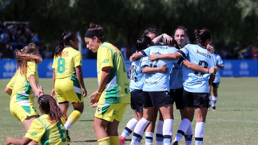 Belgrano lo liquidó sobre el final y no suelta la punta en Primera B, fútbol femenino (Foto: Prensa Belgrano).