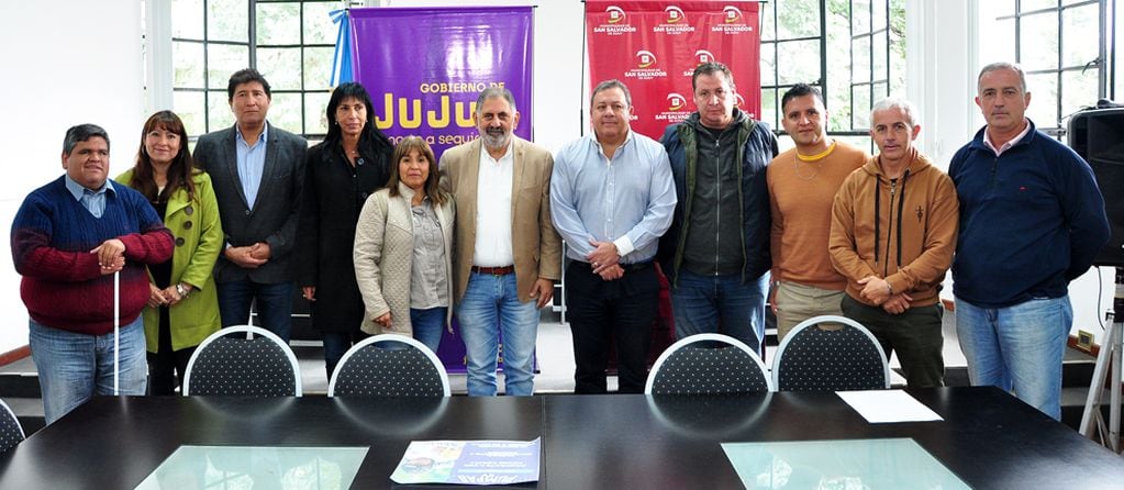 El intendente de San Salvador de Jujuy, Raúl Jorge, junto a funcionarios y representantes de las instituciones involucradas en la organización, anunciaron la llegada del combinado argentino de rugby adaptado.