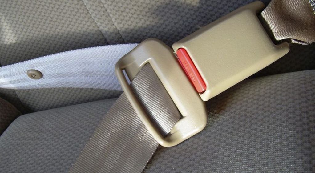 Cómo evitar lesiones en el auto por objetos sueltos.