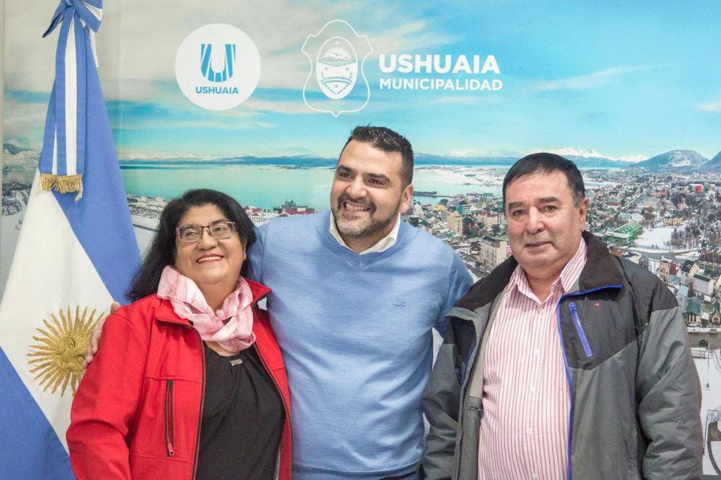 El intendente Walter Vuoto entregó los títulos de propiedad de la tierra a 23 familias de Ushuaia
