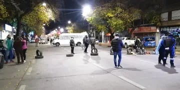 Transportitas de personas con discapacidad cortaron la entrada a Mendoza.