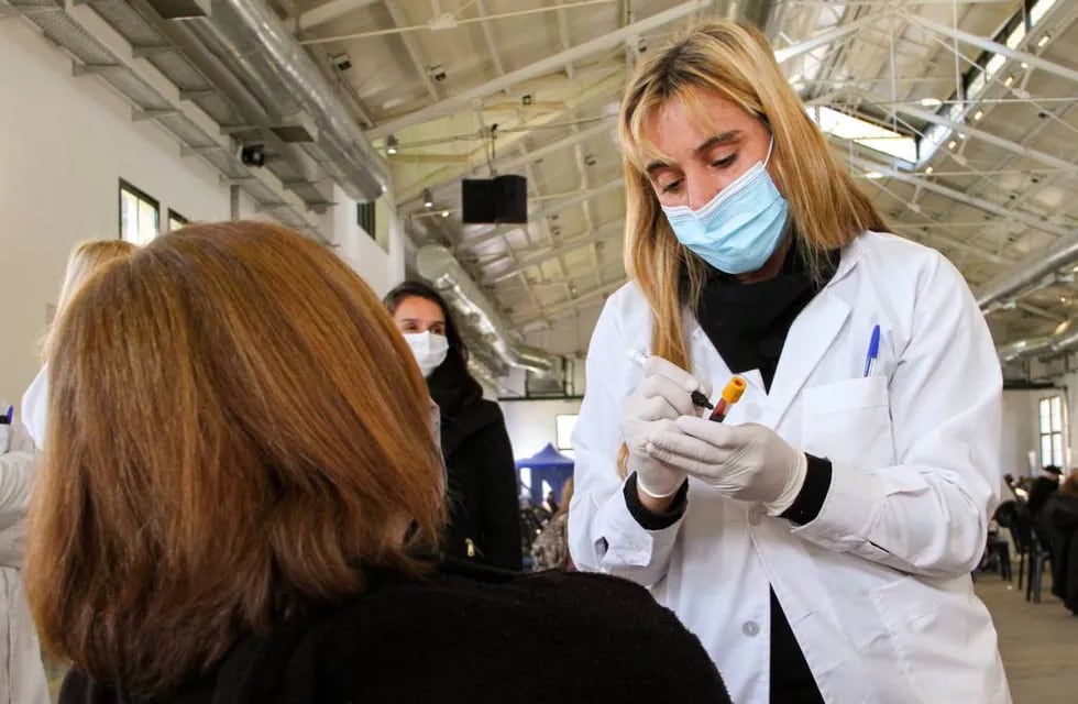 Las primeras muestras fueron tomadas de manera voluntaria en el Predio Ferial Parque de la Independencia.