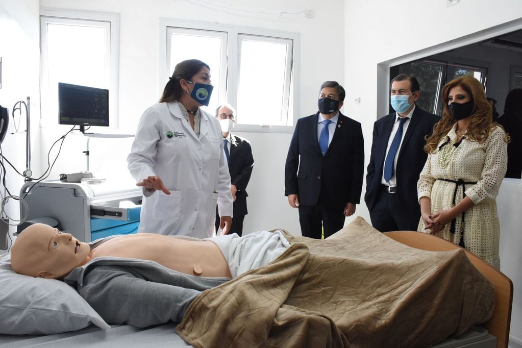 Inauguraron un Centro de Simulación para los estudiantes de medicina de la UNSE.