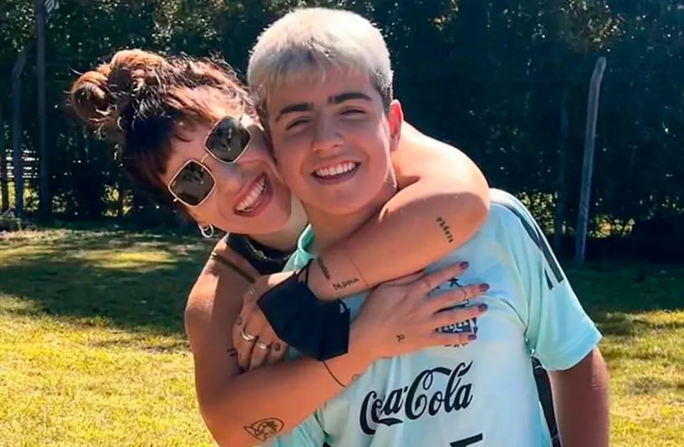 Gianinna Maradona explotó de orgullo ante el nuevo paso profesional de su hijo Benjamín Agüero.