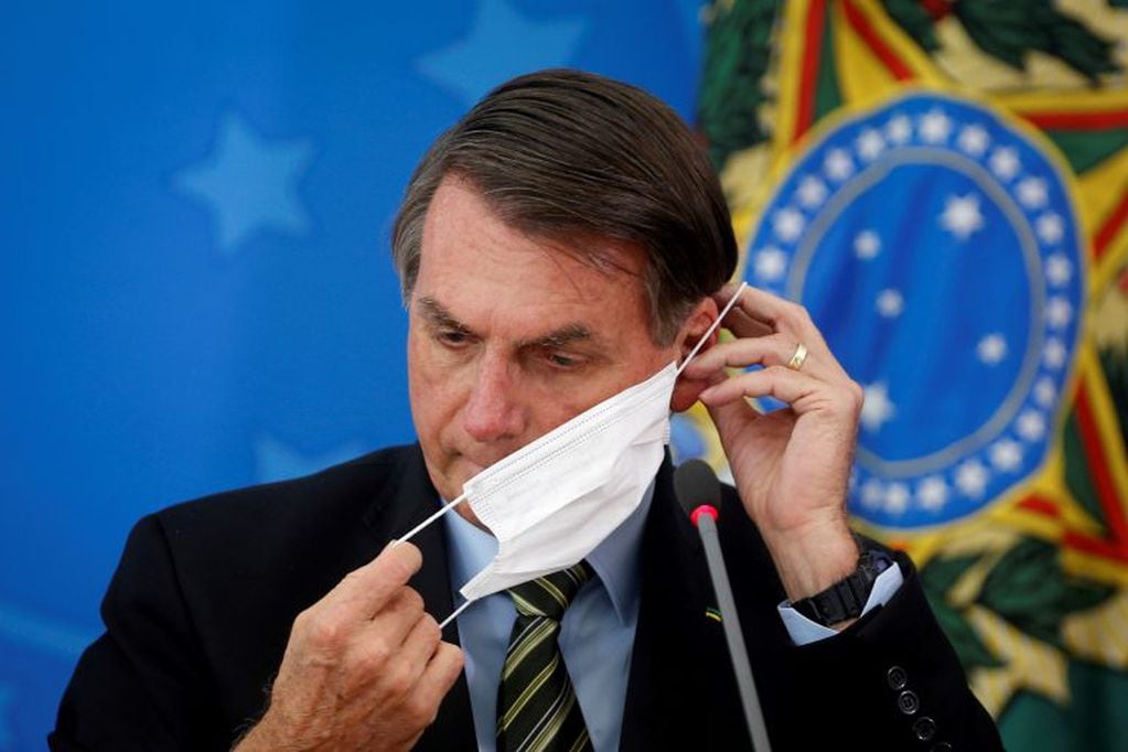 "El presidente Jair Bolsonaro (aún con sospechas de portar la enfermedad) ha subestimado la pandemia", asegura Fernando.