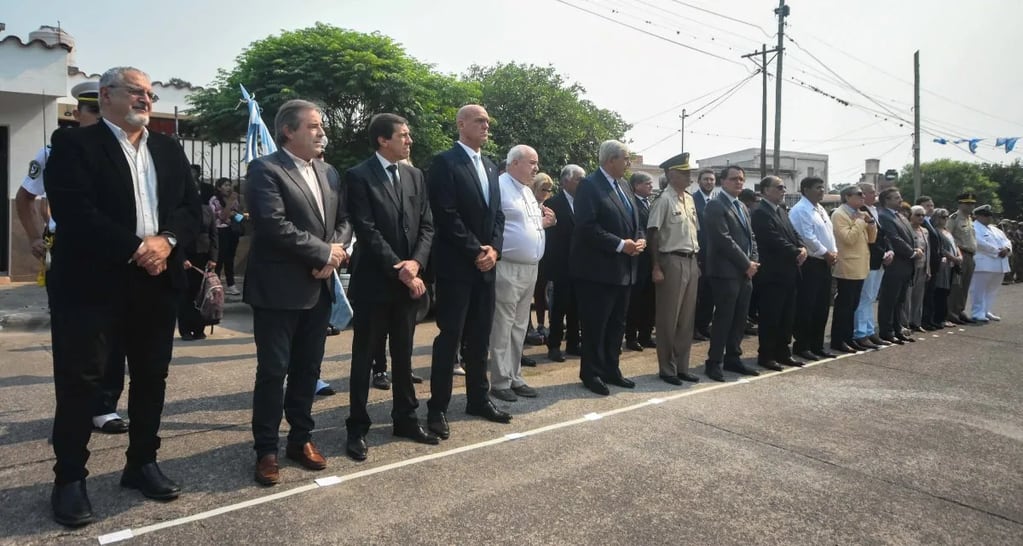 El vicegobernador de la Provincia, Carlos Haquim, en representación del gobernador Gerardo Morales presidió el acto en recordación de la Autonomía Política de Jujuy.
