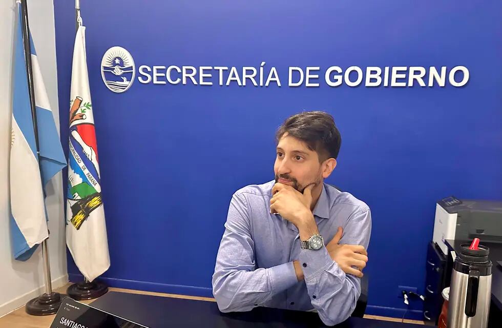 Saniago Halle, Secretario de Gobierno de la ciudad de Paraná.
