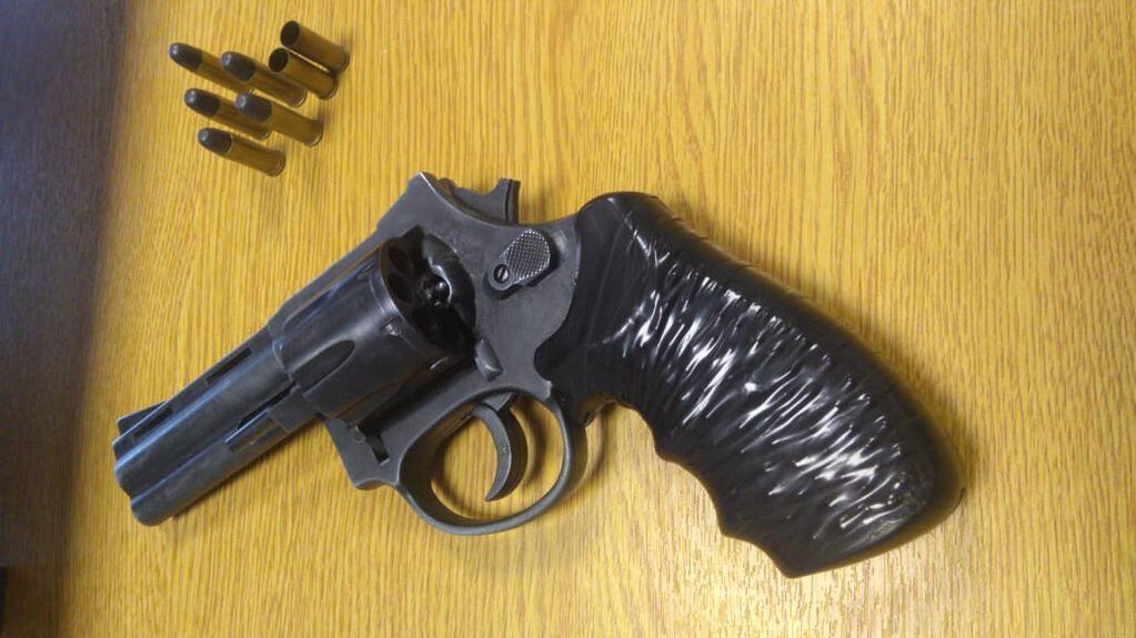 Revolver calibre 32