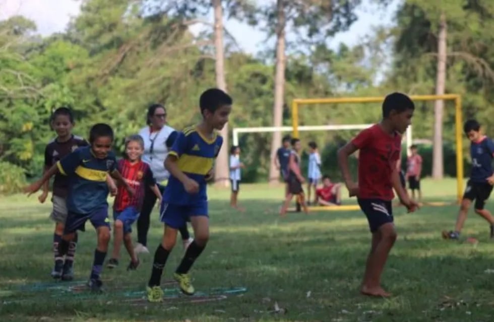 Inicio de actividades infantiles en Colonia Guaraypo y Guatambú.