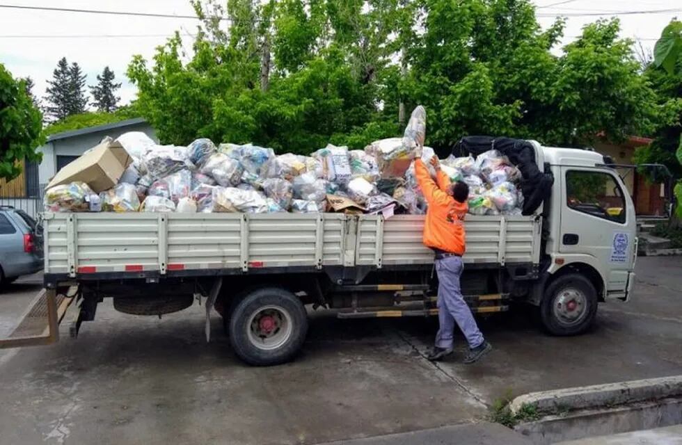 Recolectores de residuos en San Rafael comenzaron a ser vacunados contra el coronavirus.