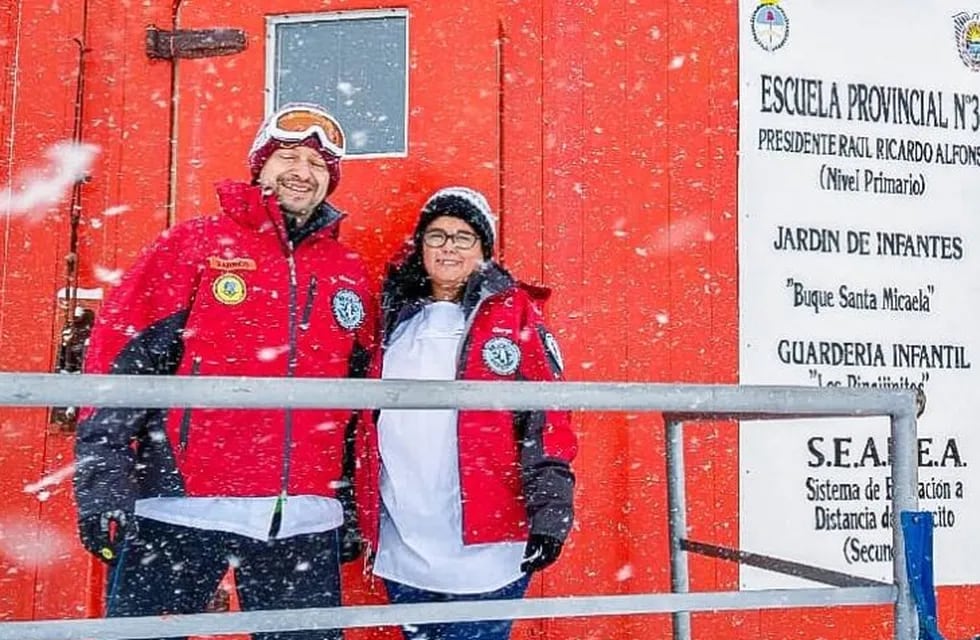 La sampedreña Soledad Otaola es la directora de la Escuela n° 38 “Raúl Ricardo Alfonsín” de Base Esperanza de la Antártida Argentina, para el año 2022.