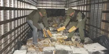Gendarmería Nacional asesta un duro golpe al narcotráfico en Montecarlo