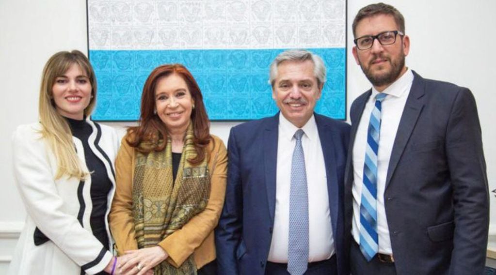 Los candidatos a diputados nacionales junto a la fórmula Fernández Fernández (twitter)