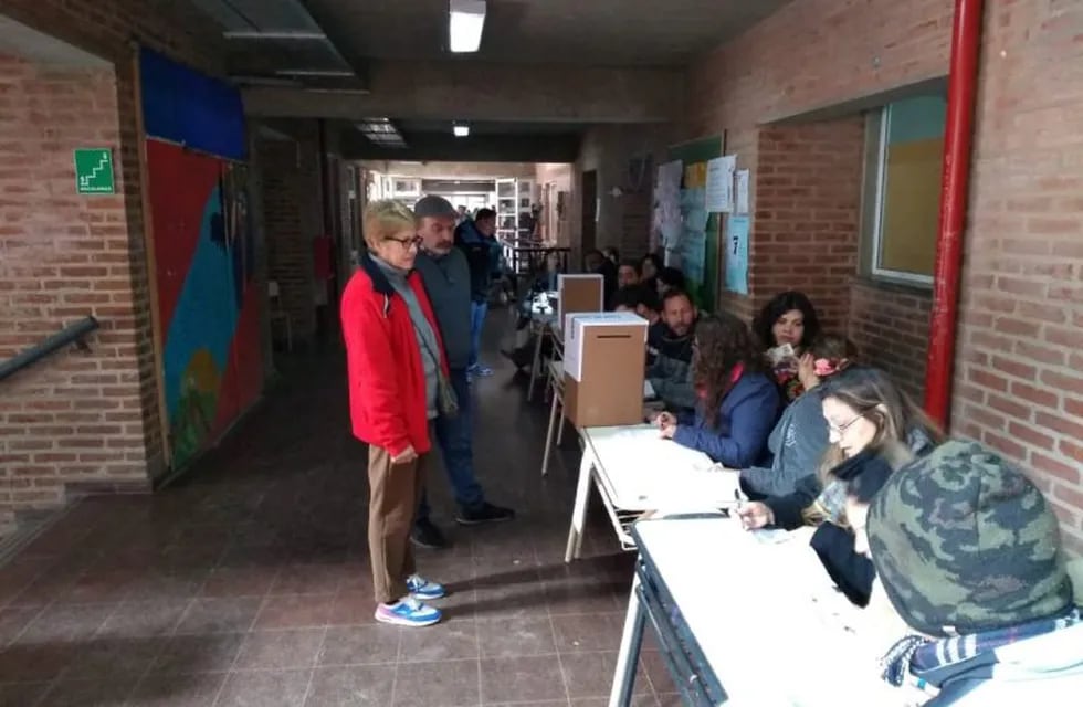 Inconvenientes durante las Elecciones Río Ceballos. (Foto: Radio Turismo)