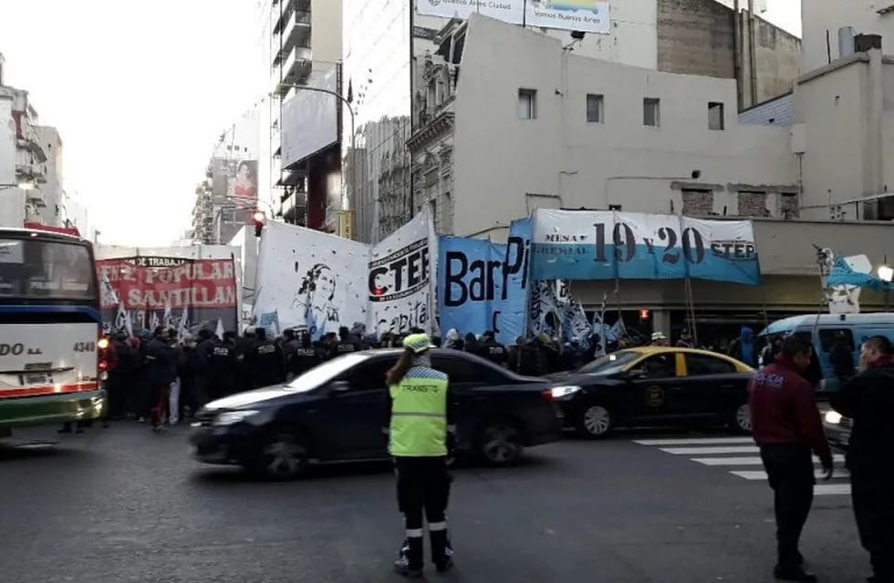 Protesta de Barrios de Pie.