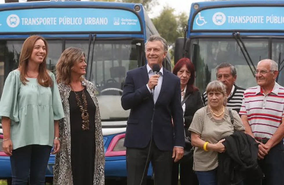 El presidente Mauricio Macri, en la inauguración del nuevo sistema de colectivos en la ciudad bonaerense de Junín. (Presidencia)