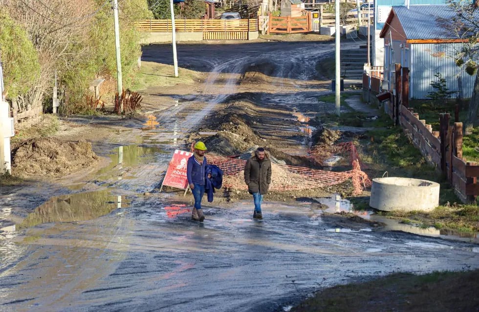 Tolhuin: avanza el plan de pluviales en calles Chepach y Michay