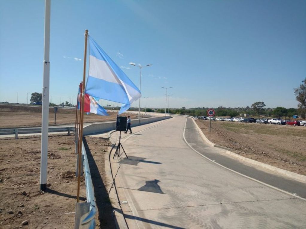 La obra de la Circunvalación en el ingreso por el este de la ciudad, que comunicará la avenida Costanera con la Terminal de Ómnibus.