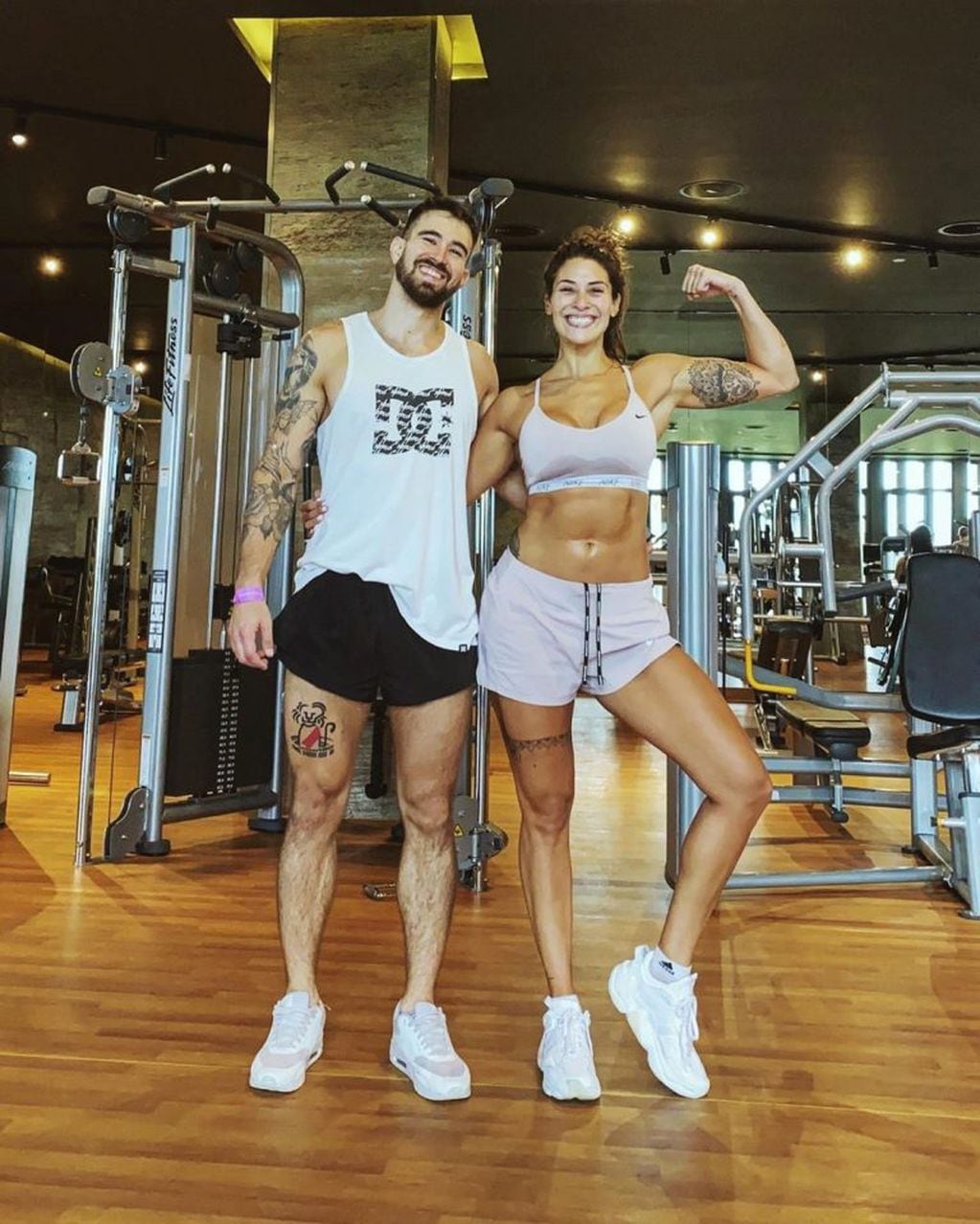 Ivana Nadal y Hernán Rey posaron en el gimnasio del hotel en el que se hospedaron en México (Foto: Instagram/ @ivinadal)