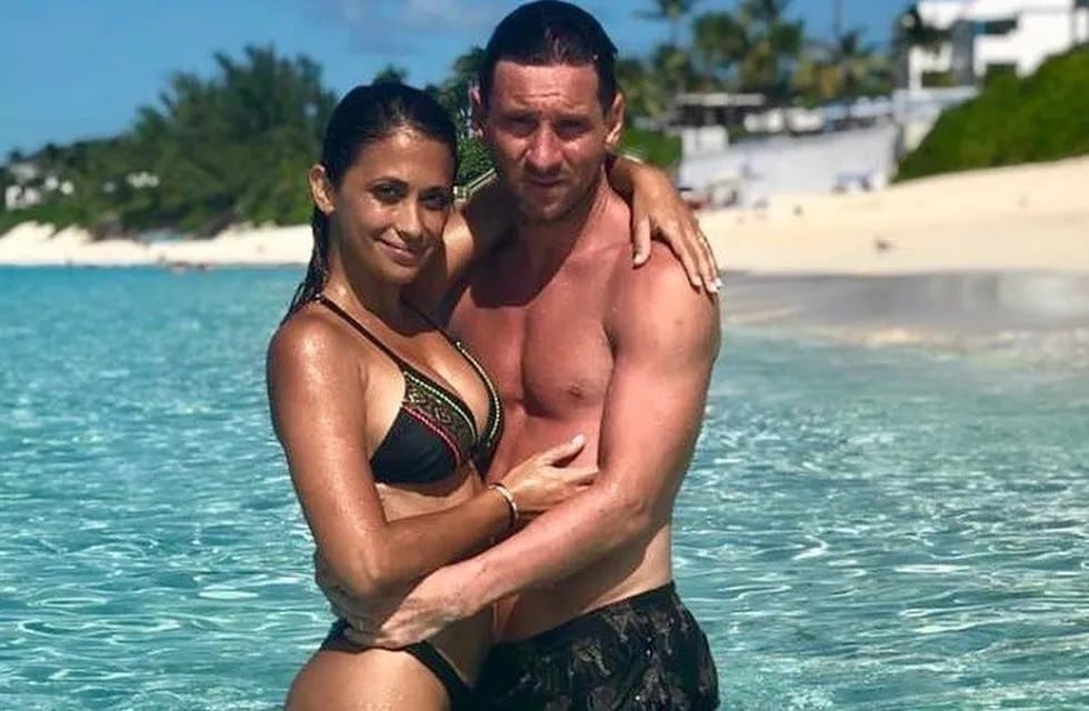 Lionel Messi y Antonela Roccuzzo en Antigua y Barbuda de vacaciones. (Instagram)