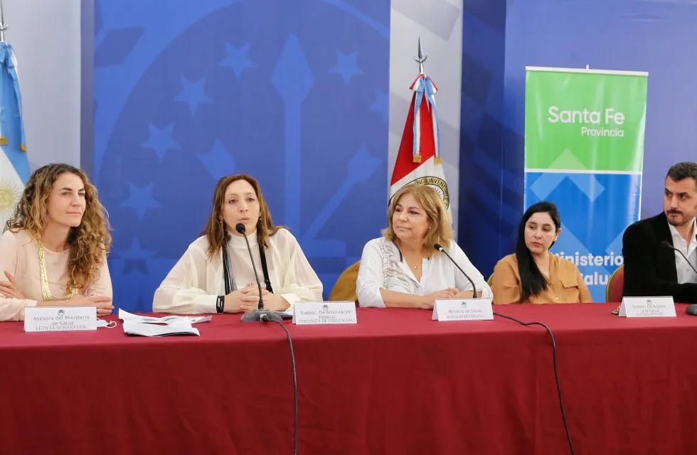 Pérez y Soldini recibirán computadoras de Provincia y Nación para los Centros de Salud