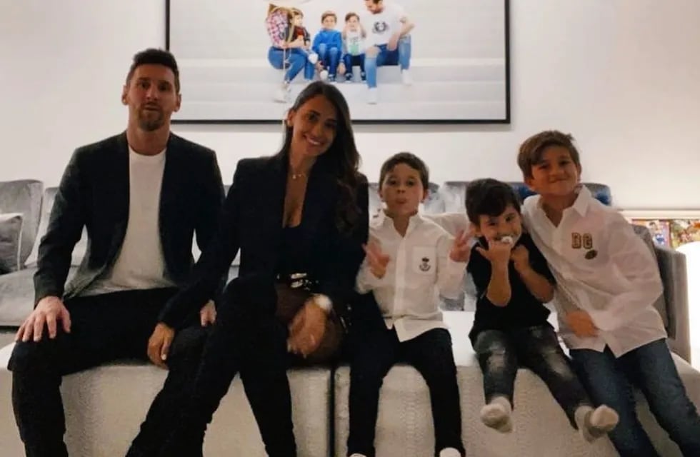 La familia se reunió de manera virtual minutos después de la victoria de Argentina sobre Ecuador en Brasil. (@antonelaroccuzzo)
