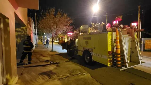 Los bomberos actuaron en un departamento del barrio 9 de Julio