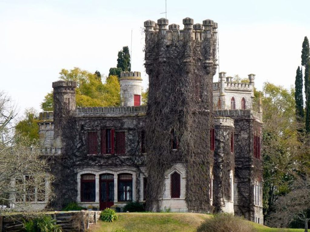 El célebre castillo de Rafael Obligado.