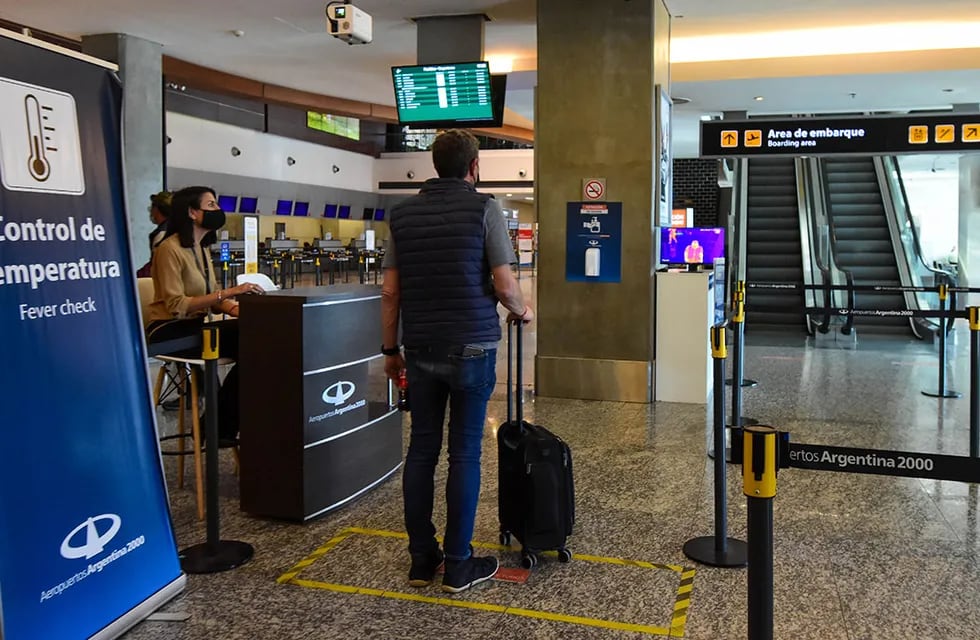 Los menores que viajen al exterior sin las dos dosis, deberán hacer cuarentena al regresar. Foto Los Andes/Mariana Villa.