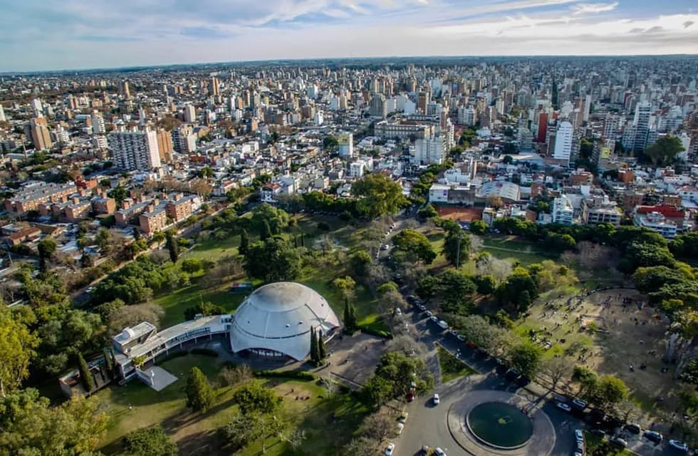 En el Complejo Astronómico Municipal recibieron varios avisos sobre el episodio ocurrido poco antes de las 17. (@nicolasherediaph)