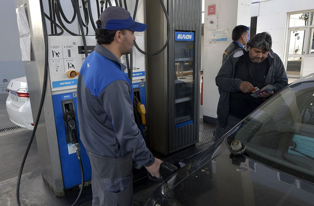Las estaciones de servicio aumentaron el precio de sus combustibles nuevamente. 