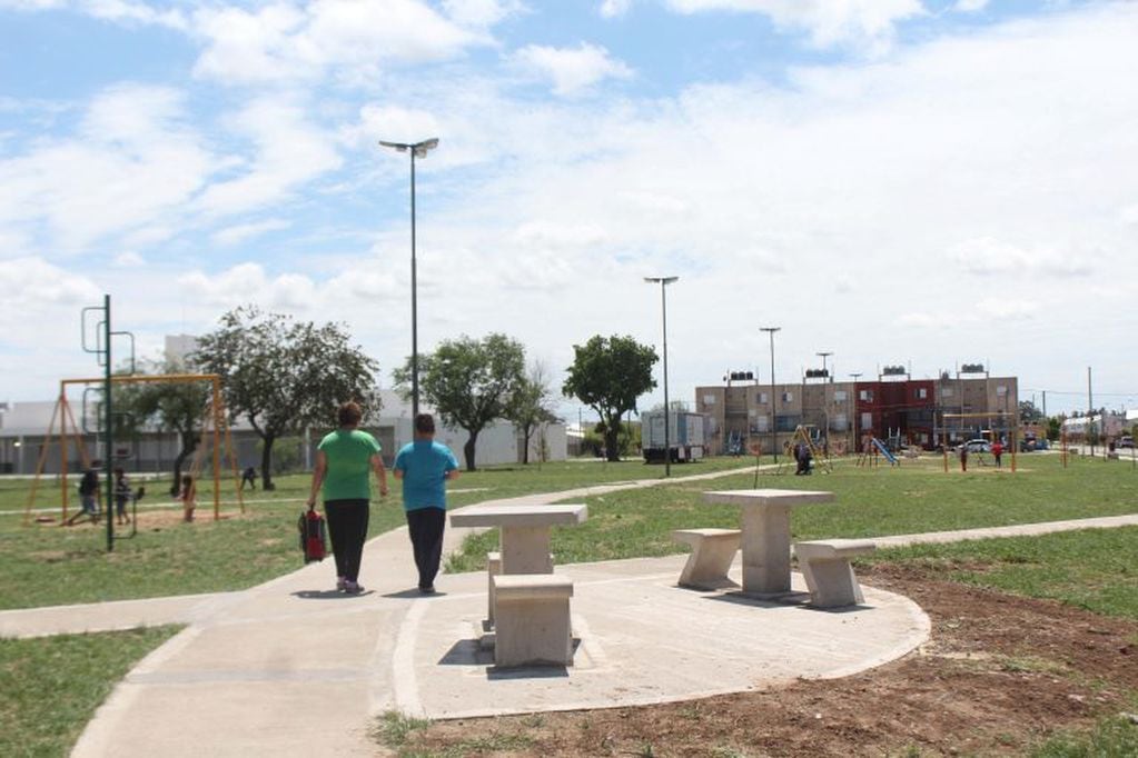 El barrio Roberto Fontanarrosa estrenó su plaza