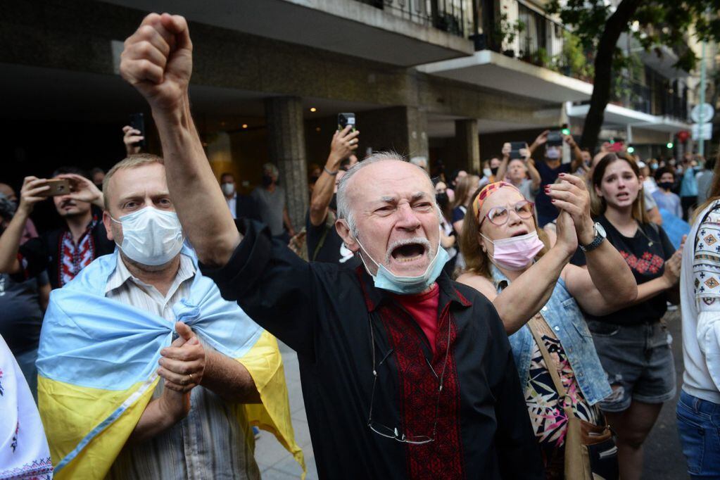 Los ucranianos en Ciudad de Buenos Aires marcharon en repudio a la guerra.