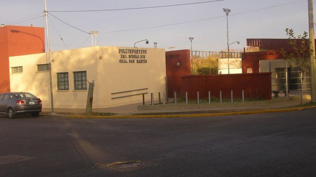 La escuela San Martín está ubicada en la "zona roja".