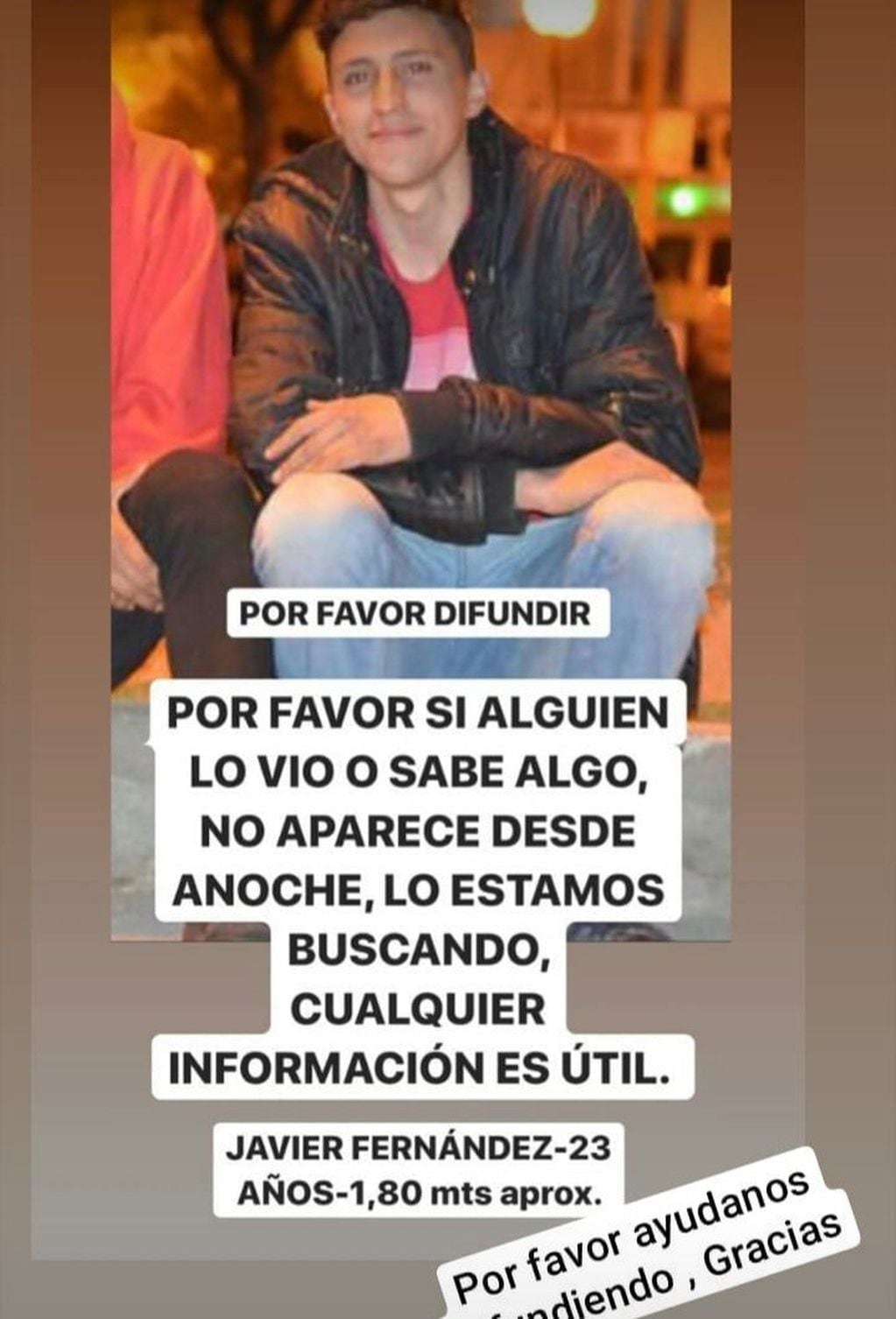 Familiares y amigos buscan a Javier Fernández.