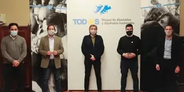 Máximo Kirchner y Marcos Cleri recibieron al Intendente Pablo Corsalini en Buenos Aires