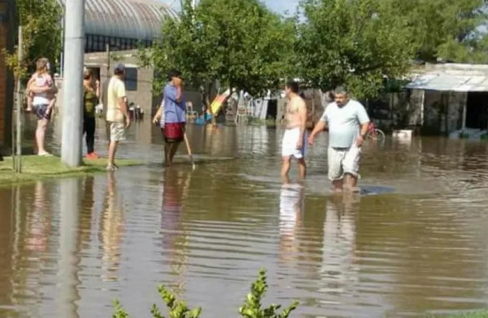 Víctimas de inundaciones en Jovita