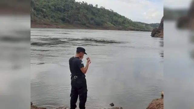Macabro hallazgo en Puerto Iguazú: encontraron un cadáver humano con disparos y maniatado en el río Paraná