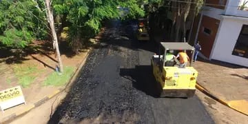 Puerto Iguazú: continúa los trabajos de asfaltado de calles empedradas