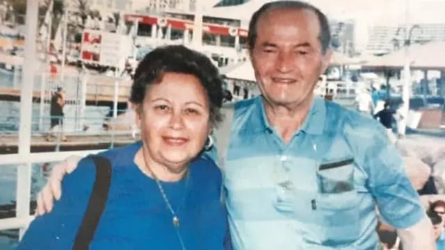 José Szrajber en Paraná con su esposa.