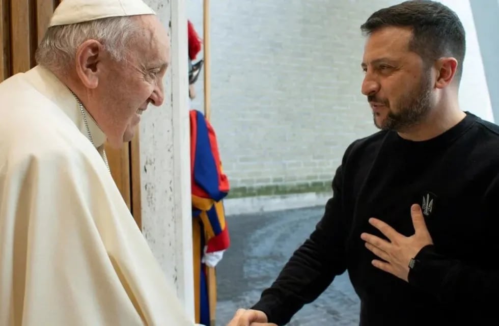 El primer encuentro del papa Francisco y el presidente de Ucrania.
