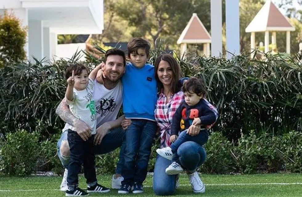 Lionel Messi y una foto junto a su familia. (Instagram)