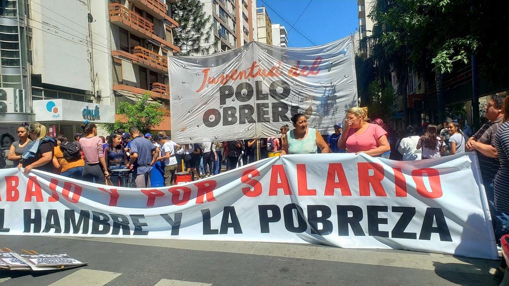 El centro de Córdoba fue y es un caos producto de las marchas.