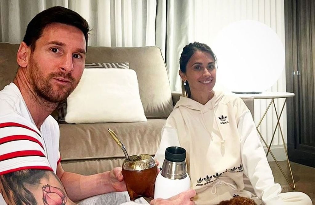 Lionel Messi junto a Antonella Rocuzzo.